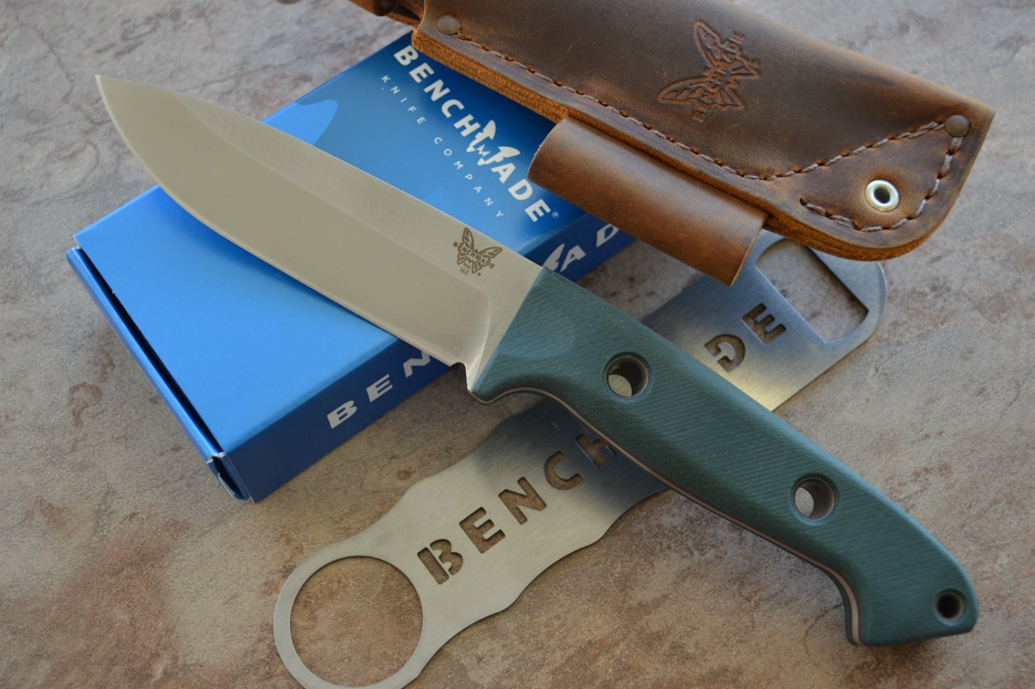 2-benchmade-162-bushcrafter-fixed-blade-knife