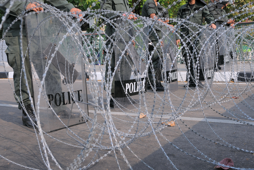 police-baricade